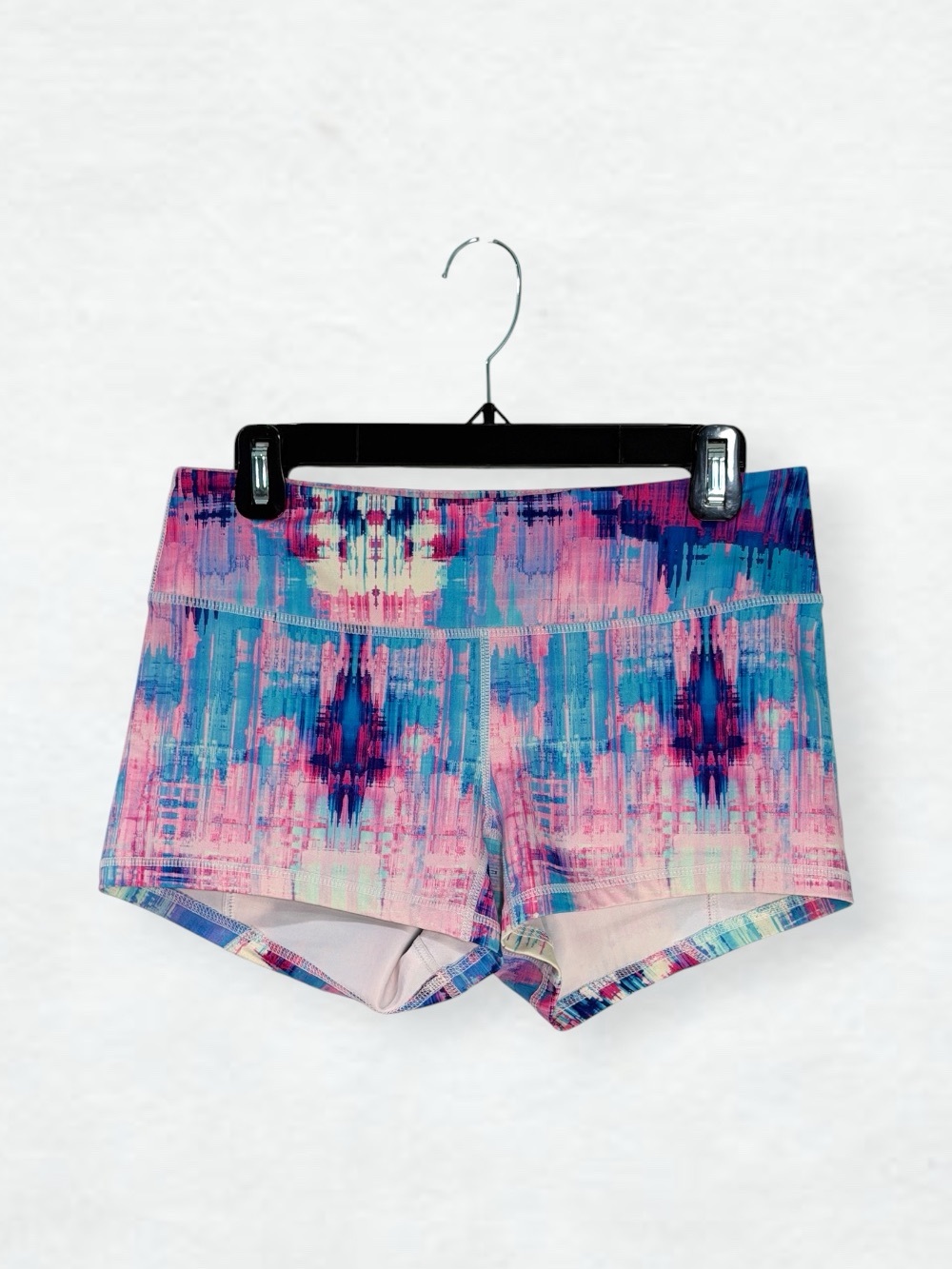 Women’s KFT multicolor athletic shorts size large